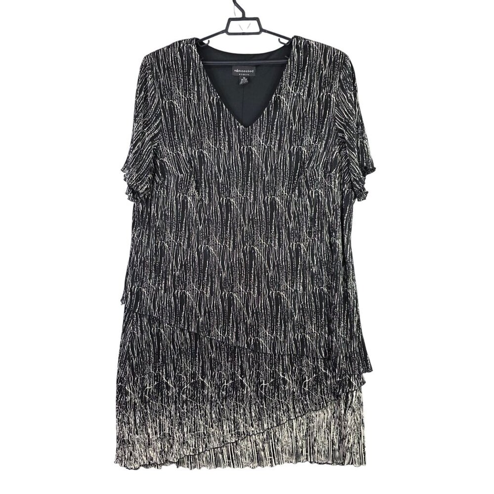 Connected Woman Black & White V-Neck Asymmetric Tiered Sheath Dress Size 5X